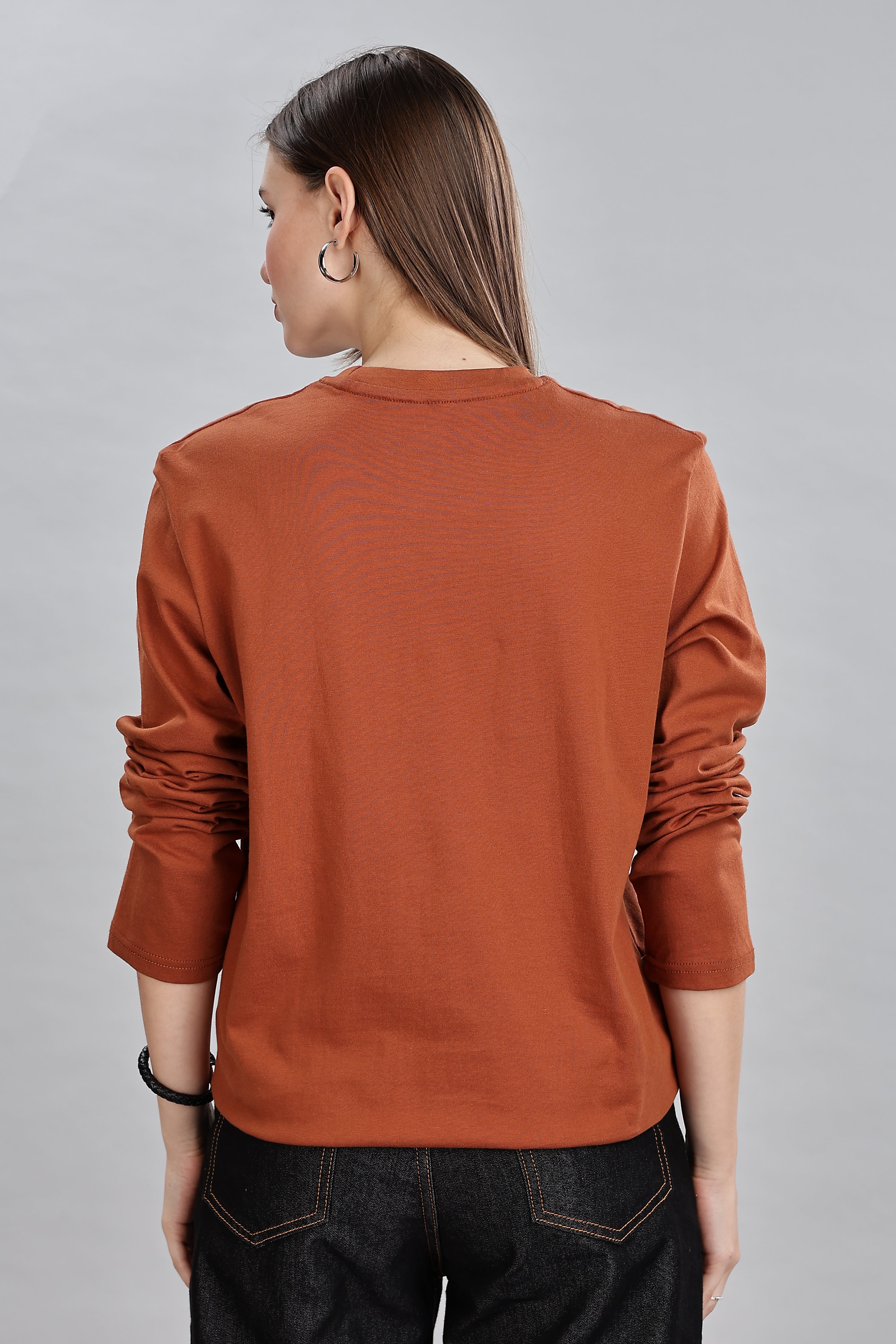 Mud Long Sleeve Rounded Neck T-Shirt