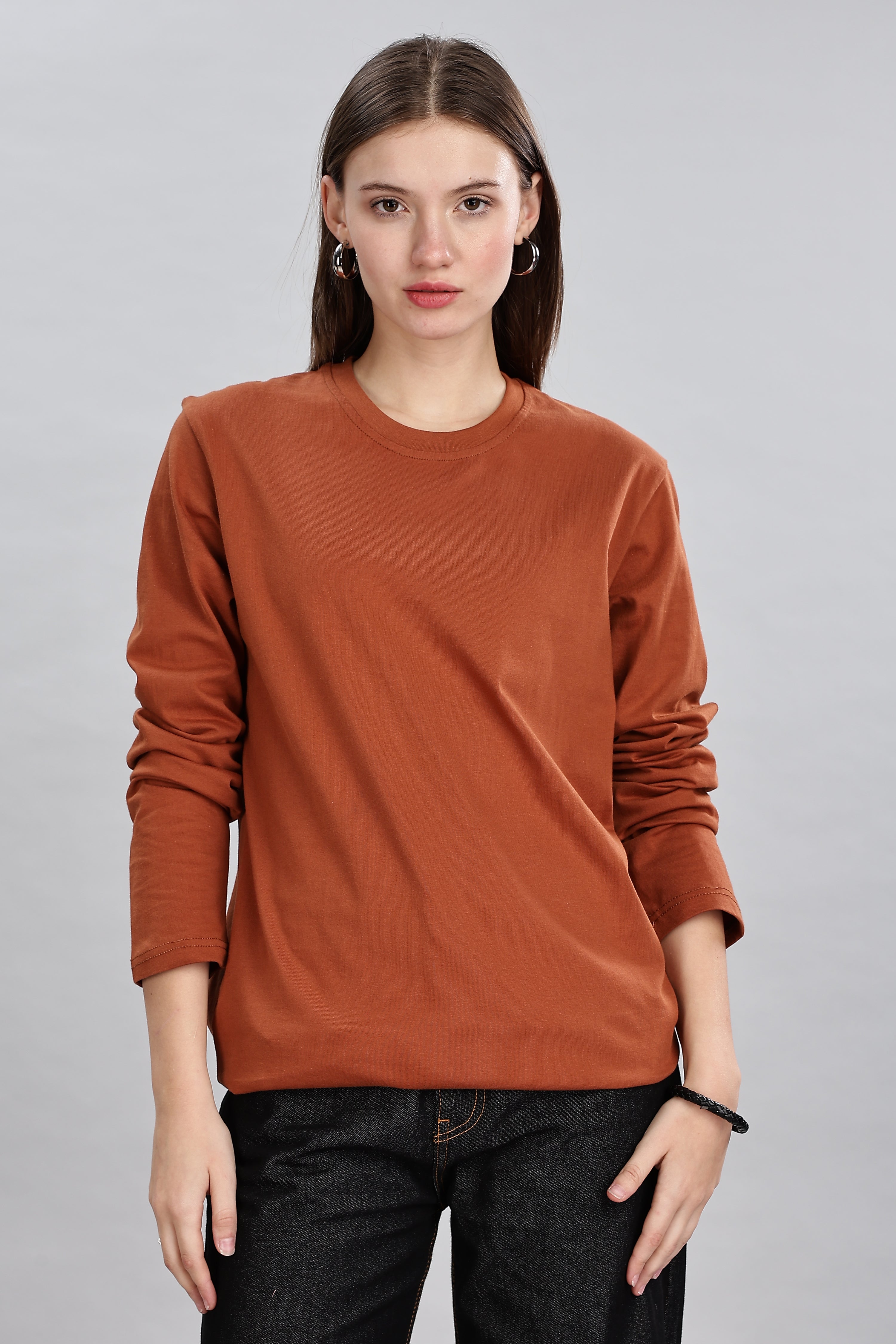 Mud Long Sleeve Rounded Neck T-Shirt