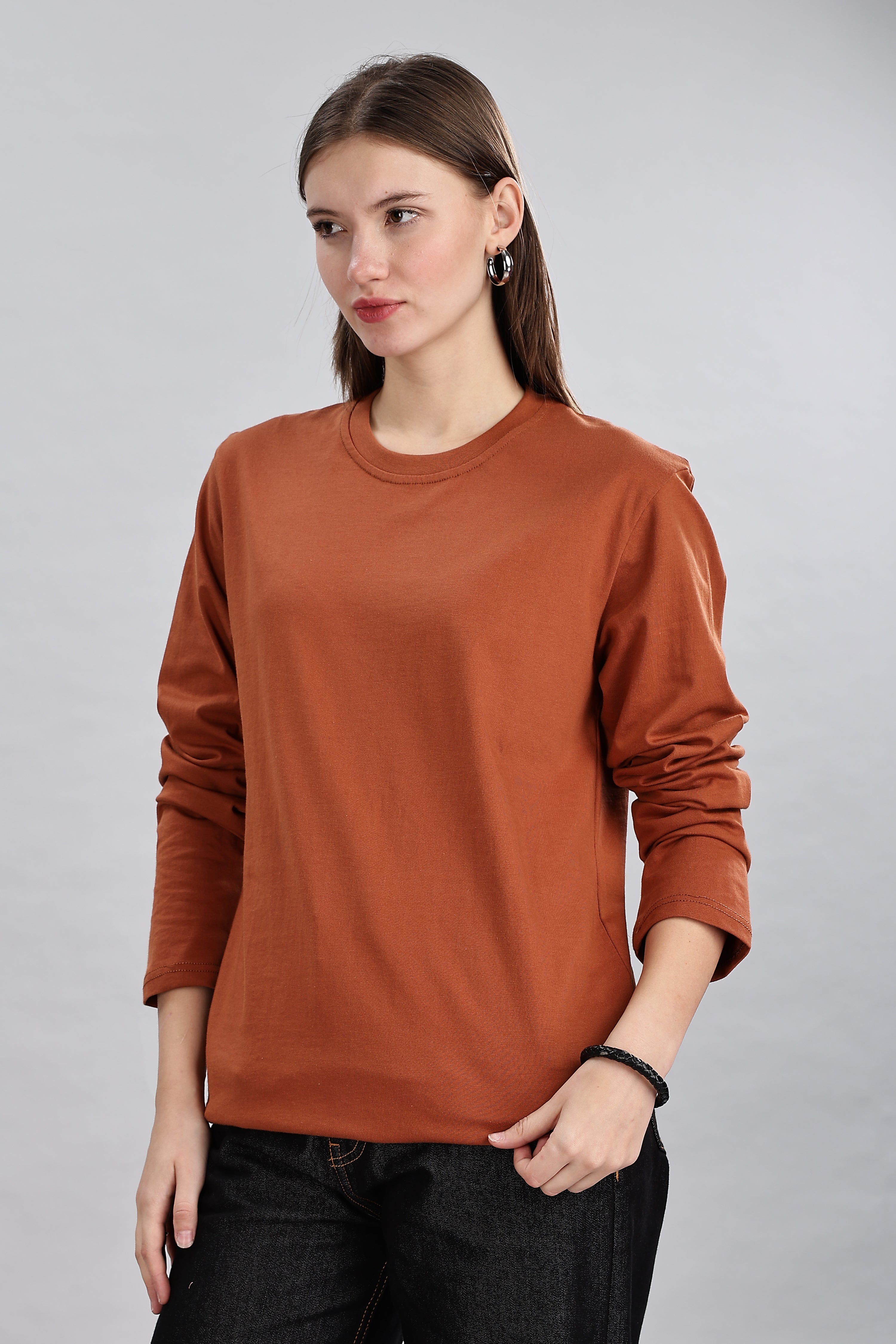 Mud Long Sleeve Rounded Neck T-Shirt